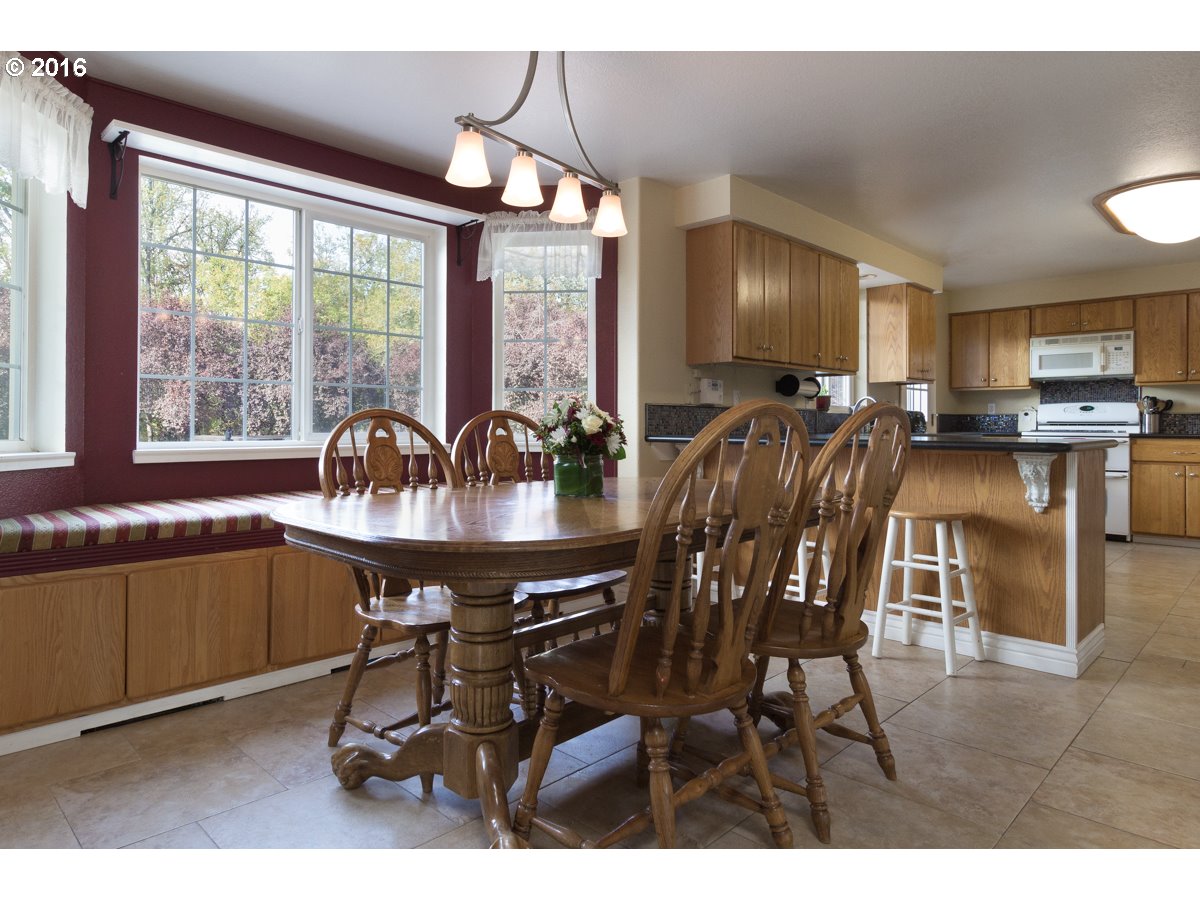 1322 NW DOMENICO DR, Roseburg, OR 97471 US Roseburg Home for The Mary