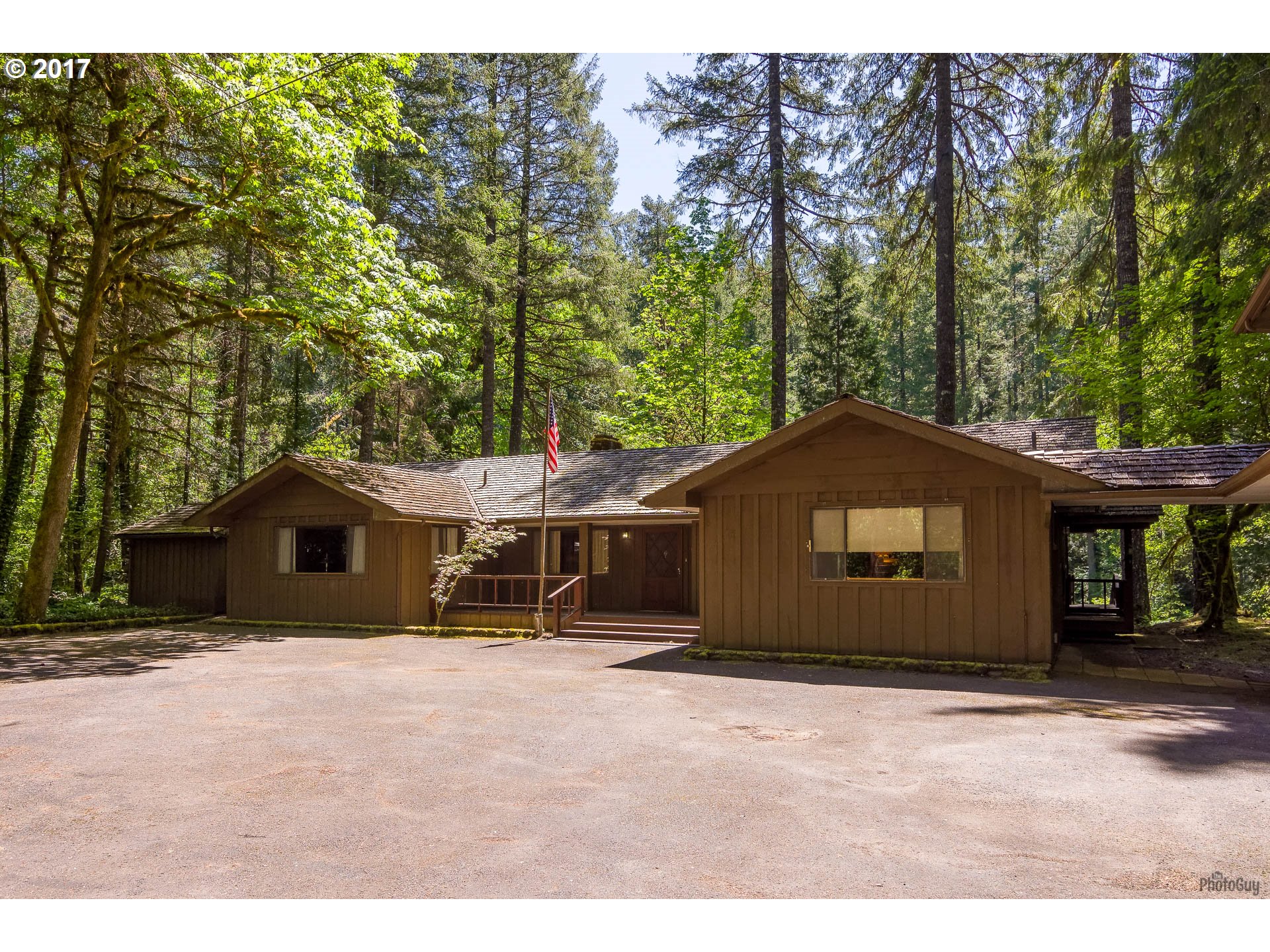 55540 MCKENZIE RIVER DR, Blue River, OR 97413 US McKenzie, Eugene